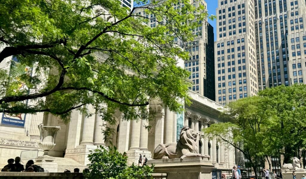 Lion statues and columns outside the New York City Public Library